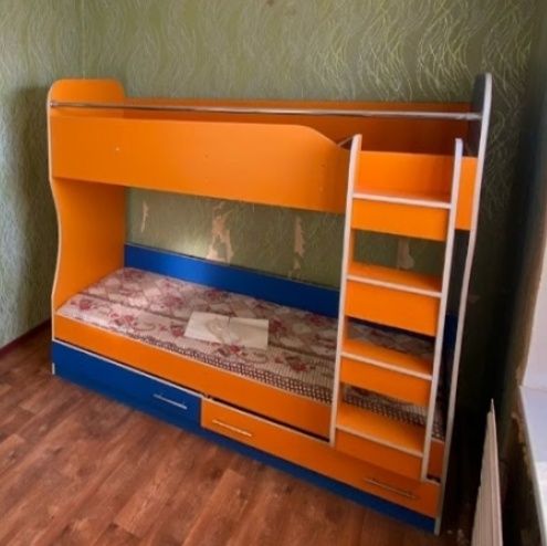 Детская двухяростная кровать