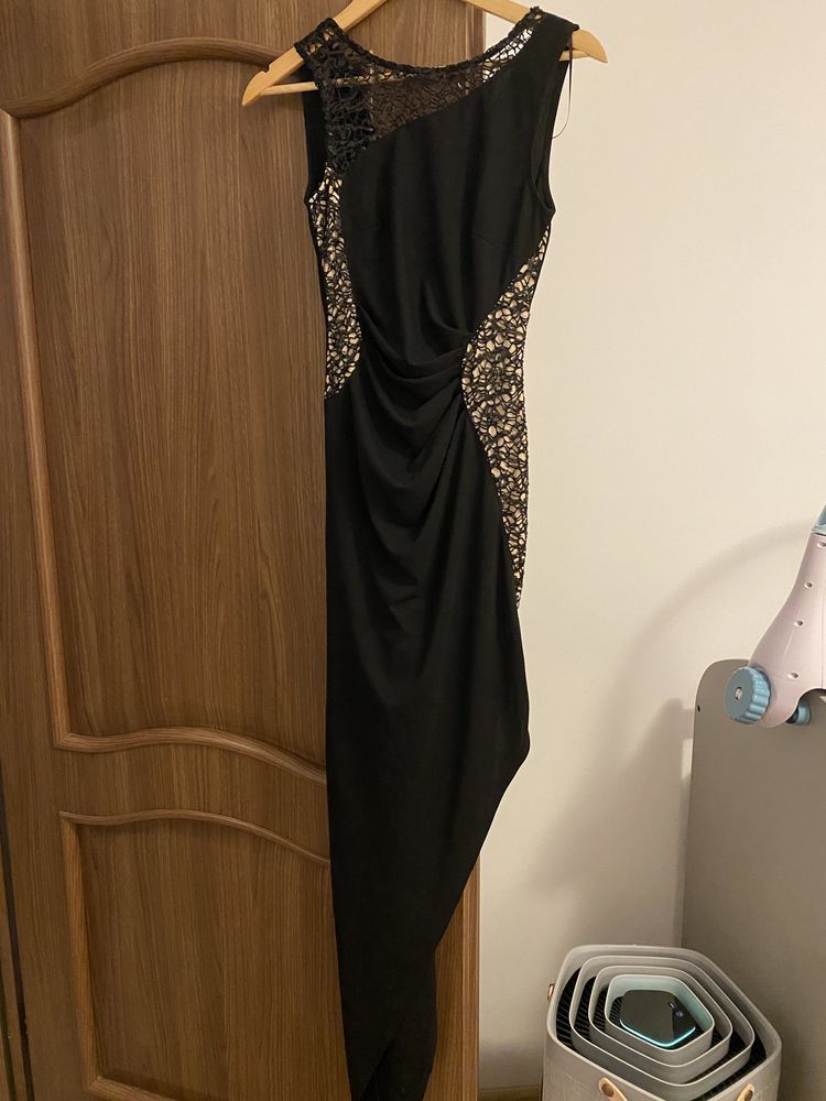 Rochie neagra ocazie