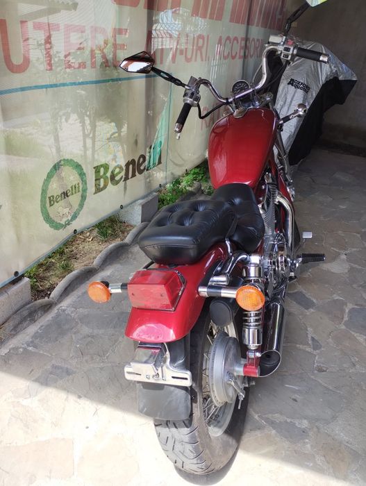 Suzuki intruder VS 600 - A2