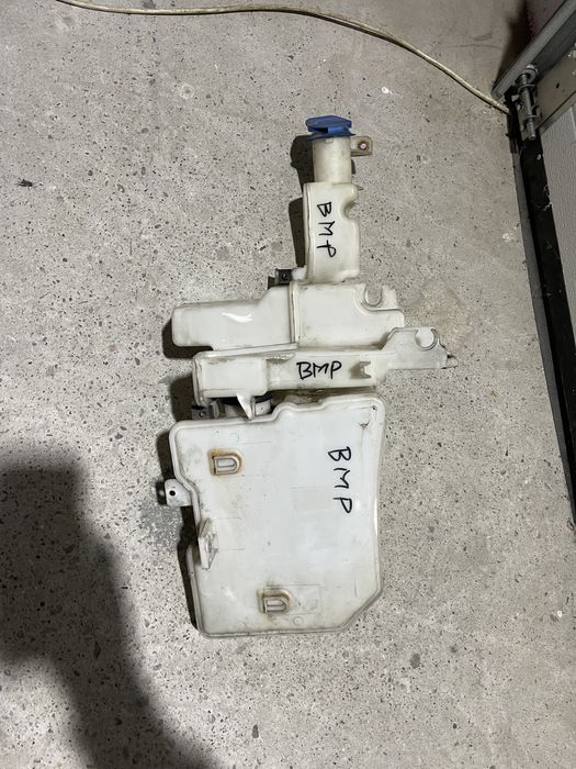 Vas lichid parbriz strop gel pt spalatori in faruri xenon pt passat b6