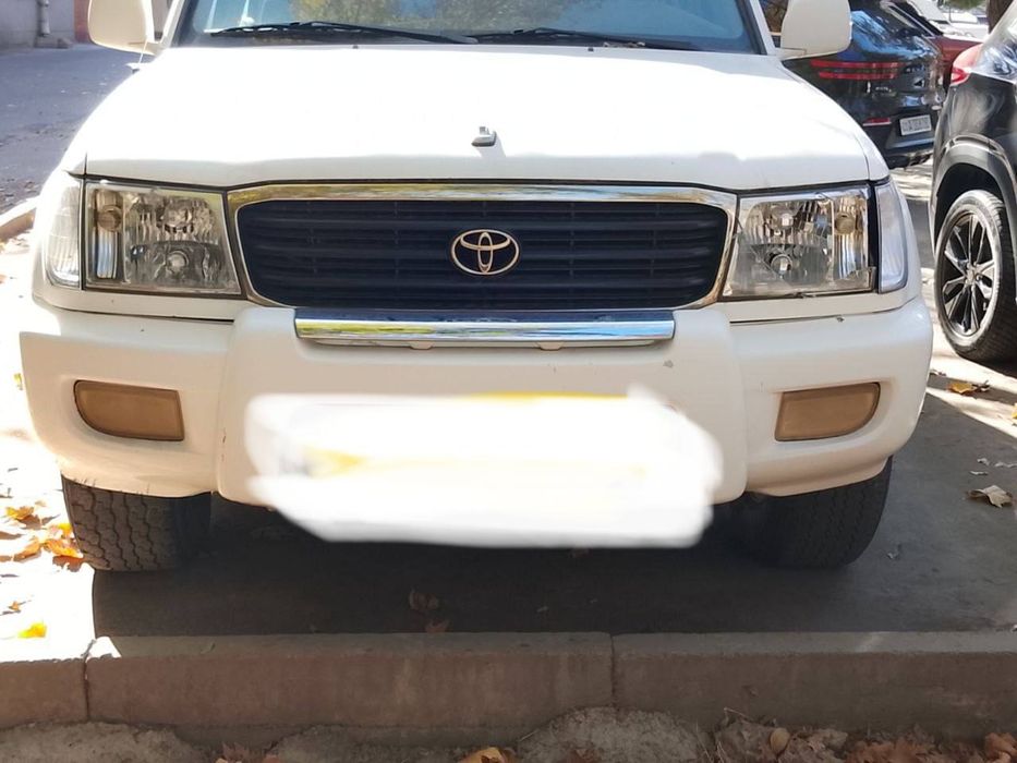 Тойота машинани вараси ва туманни вари