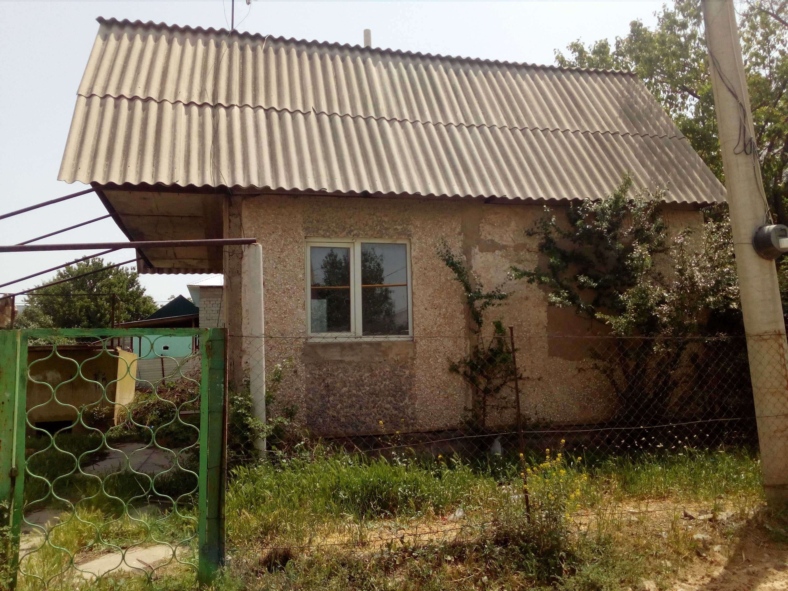 Продается земельный участок с домом