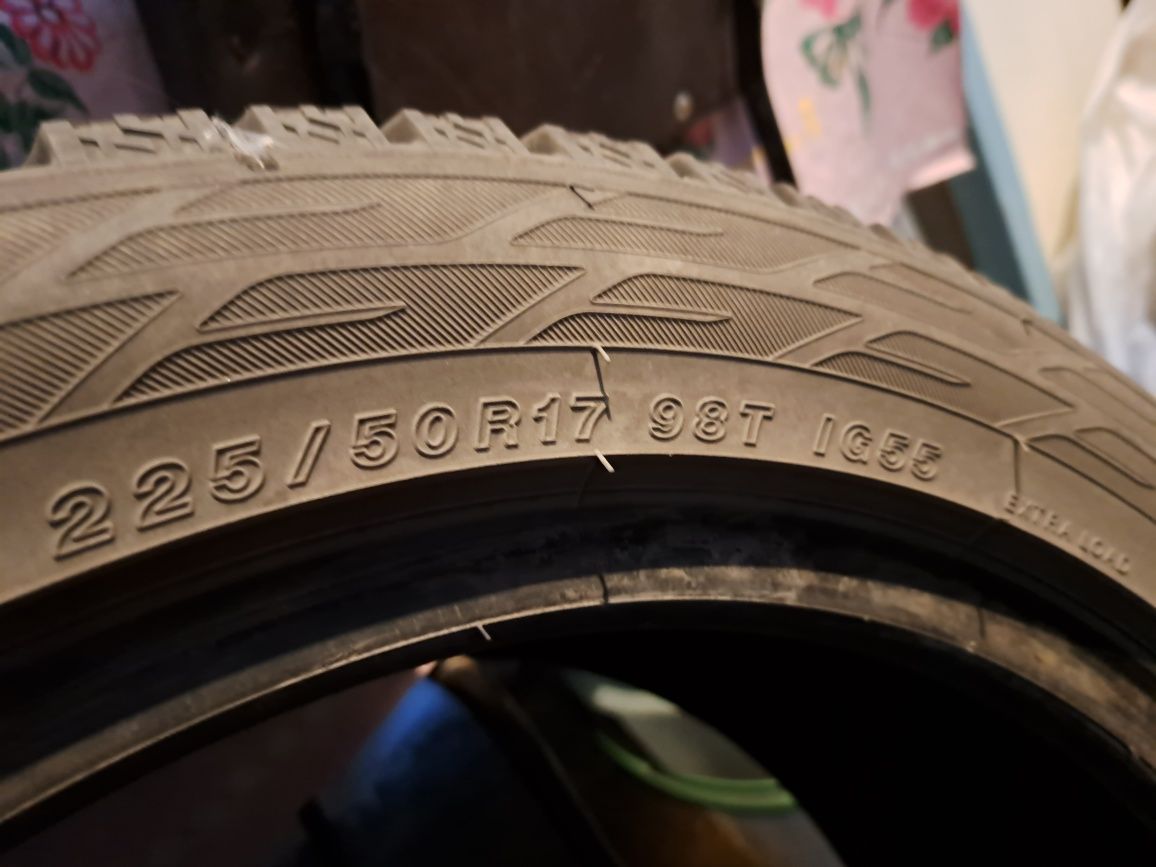 YOKOHAMA  автошины 225/50 R17