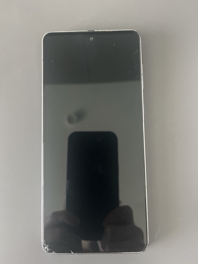 Samsung Galaxy A73 5G - 128GB - Супер Цена 300 лв.