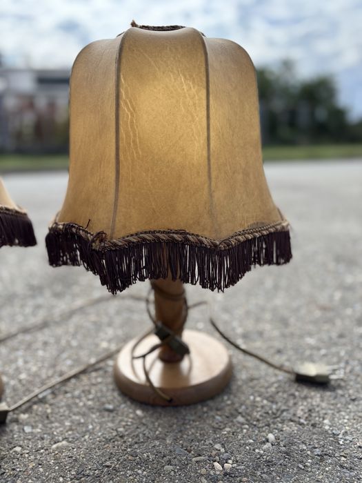 Lampa de masa cu picior