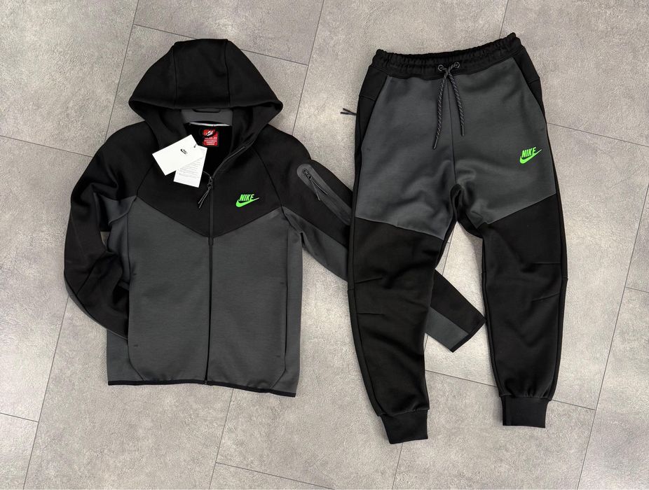 Памучни детски екипи Nike Tech Fleece