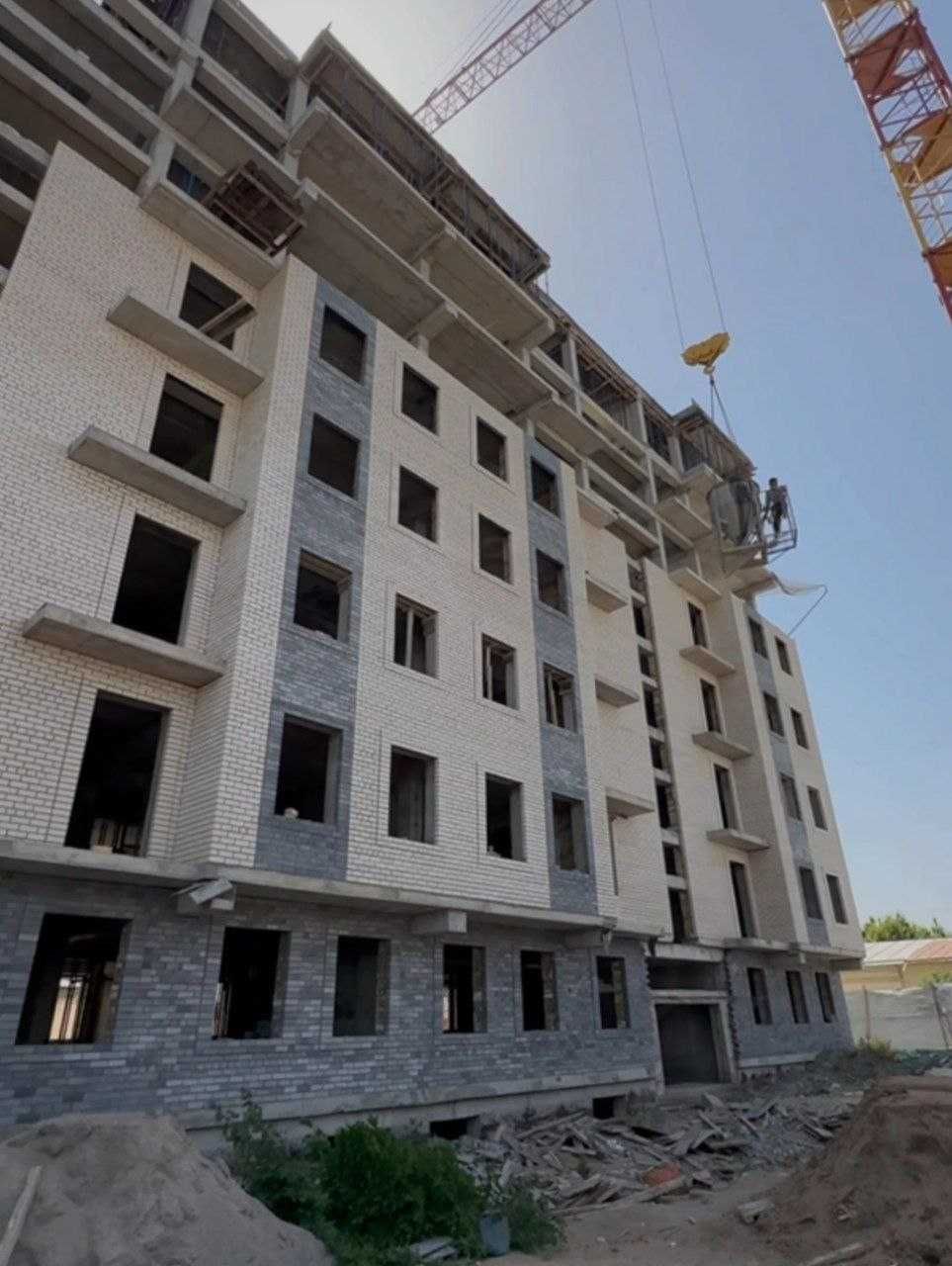 Sotiladi! Navastroyka, Hasanboyda joylashgan 2 xonali uylar