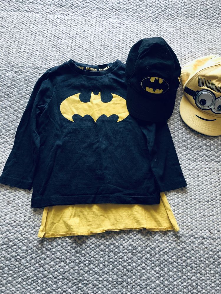 Batman bluza cu pelerina/ șapcă /3-4 ani