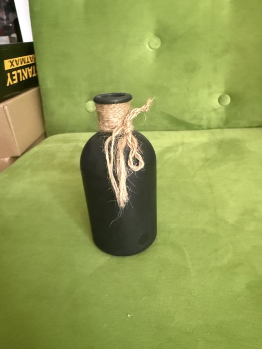 Vaza decorativa negru mat(30bucati model rotund;5 bucati model patrat)