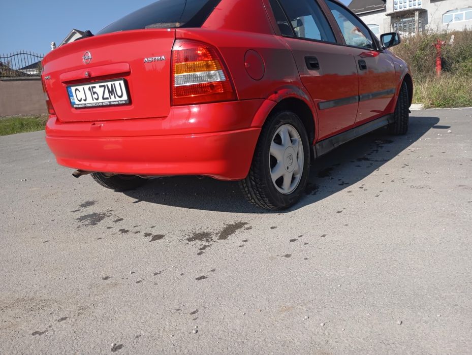 Vând urgent Opel Astra benzină 1.2 1850 RON fix