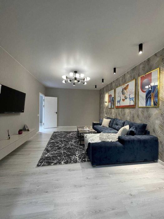 ( К94 ) СРОЧНО! Ц1 - 3/4/4 комнатная квартира в самом центре Столицы