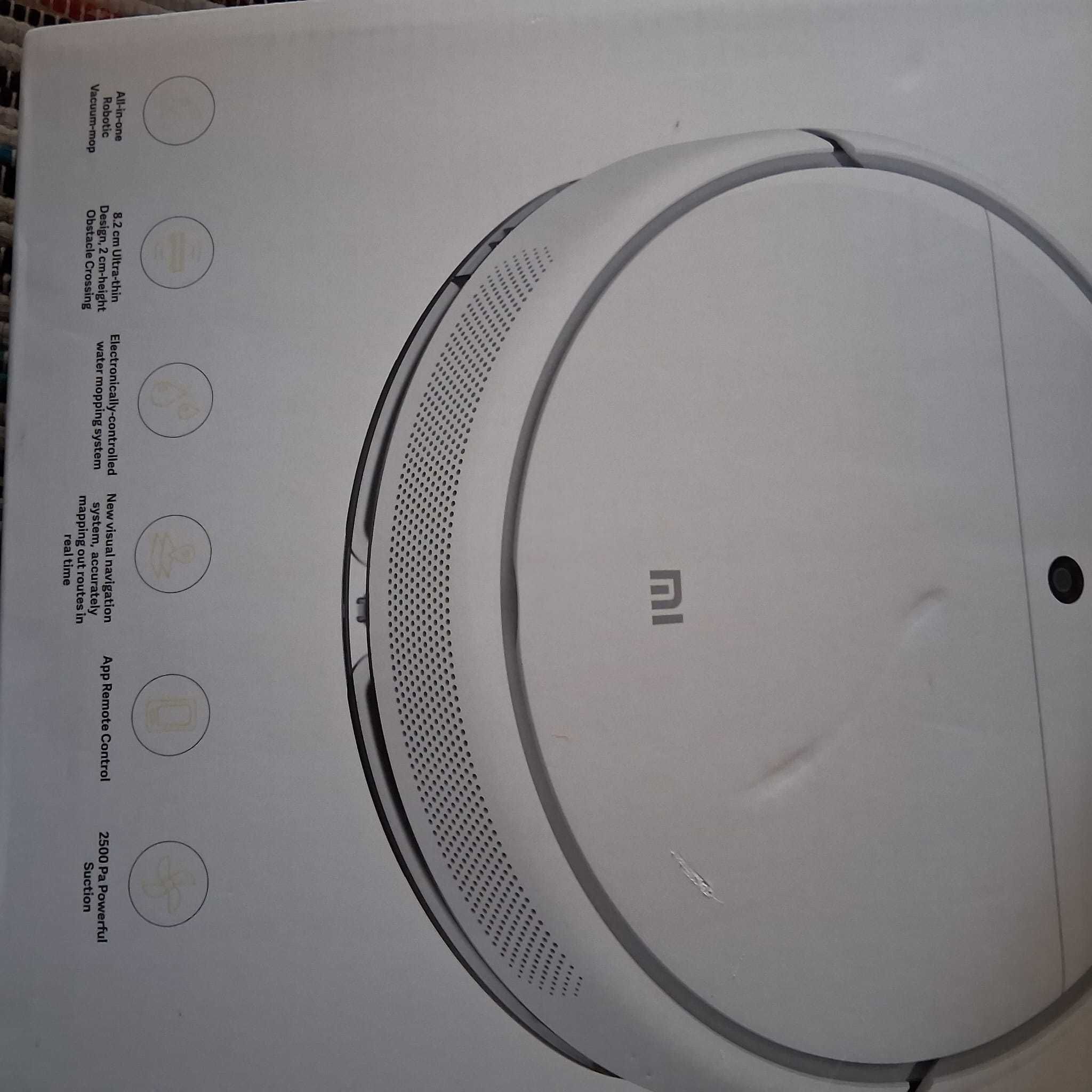 Прахосмукачка робот Xiaomi Mi Robot Vacuum mop - почти неизползвана
