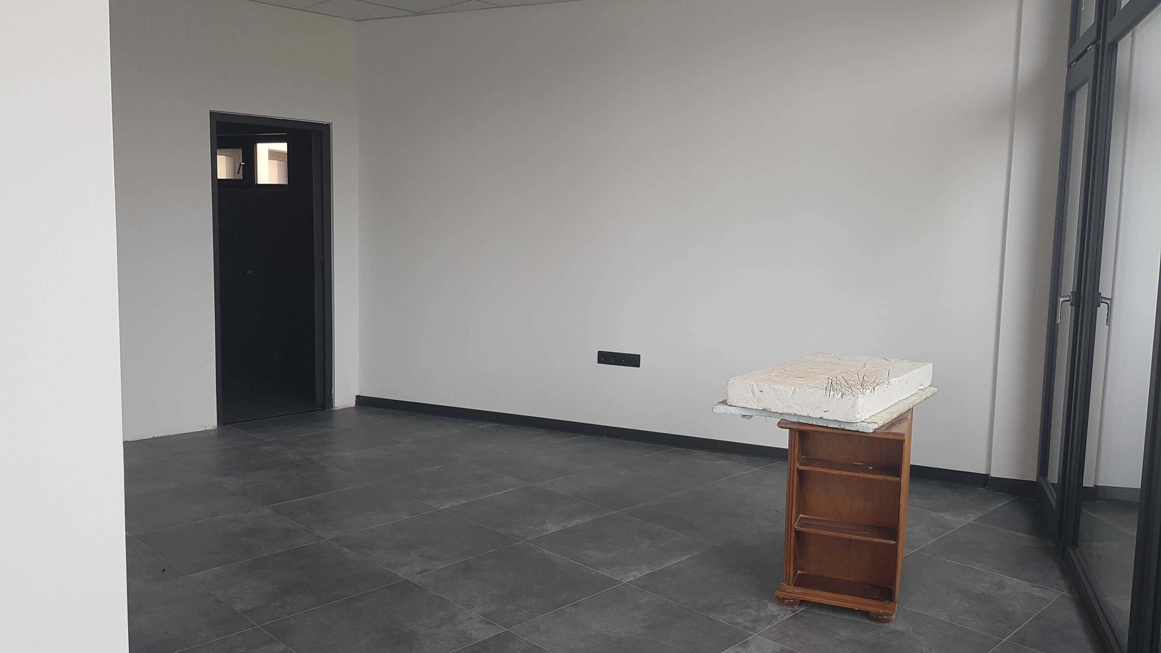 Inchiriez spatii comerciale -birouri Str Stefan cel Mare nr 6A