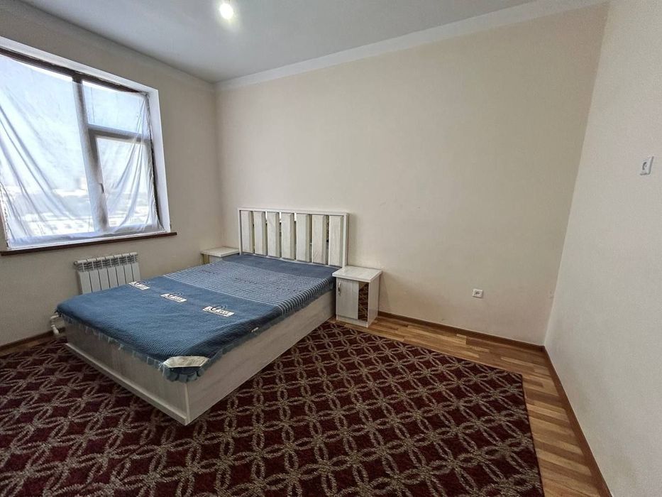 Shahar markazidan uy sotiladi