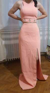 Rochie eleganta , lunga , roz pal , crapata pe picior  marime 42