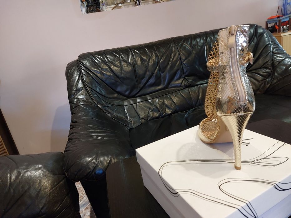 Дамски сандал на висок ток 36 номер