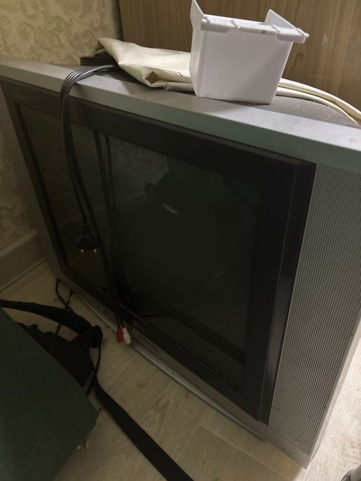 Телевизор LG цветной