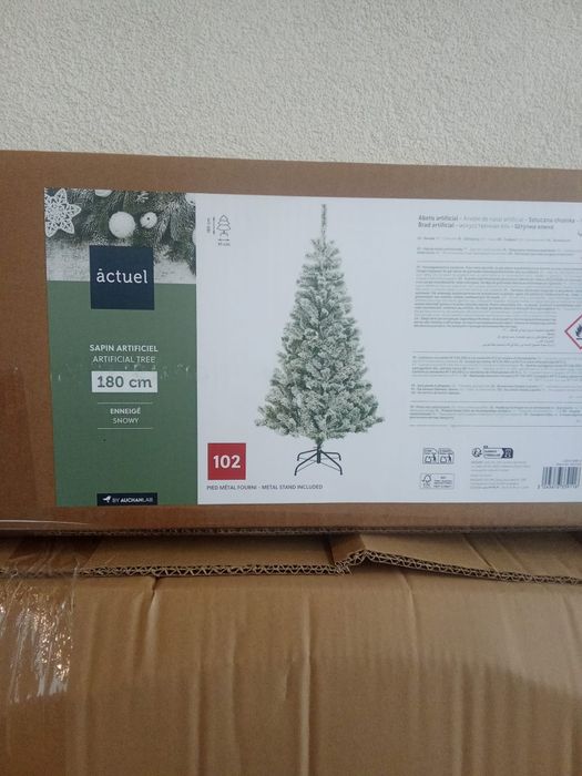 Brad artificial nins nou, sigilat