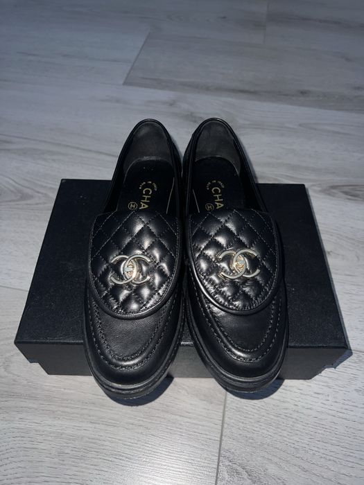 Loafers din piele Chanel