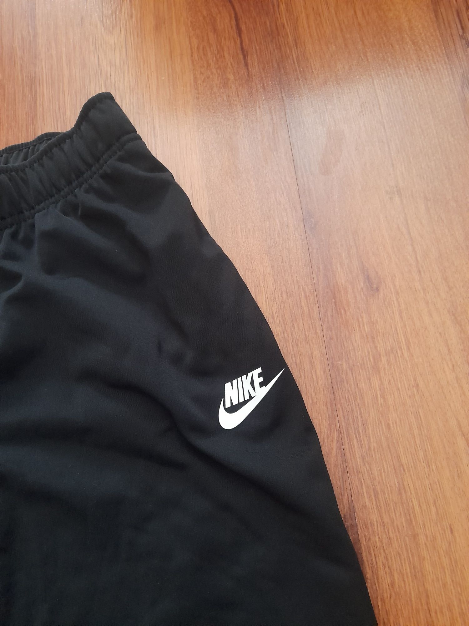 Nike долнище S размер.