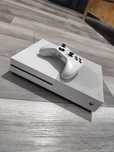 Vând Xbox One S 2019