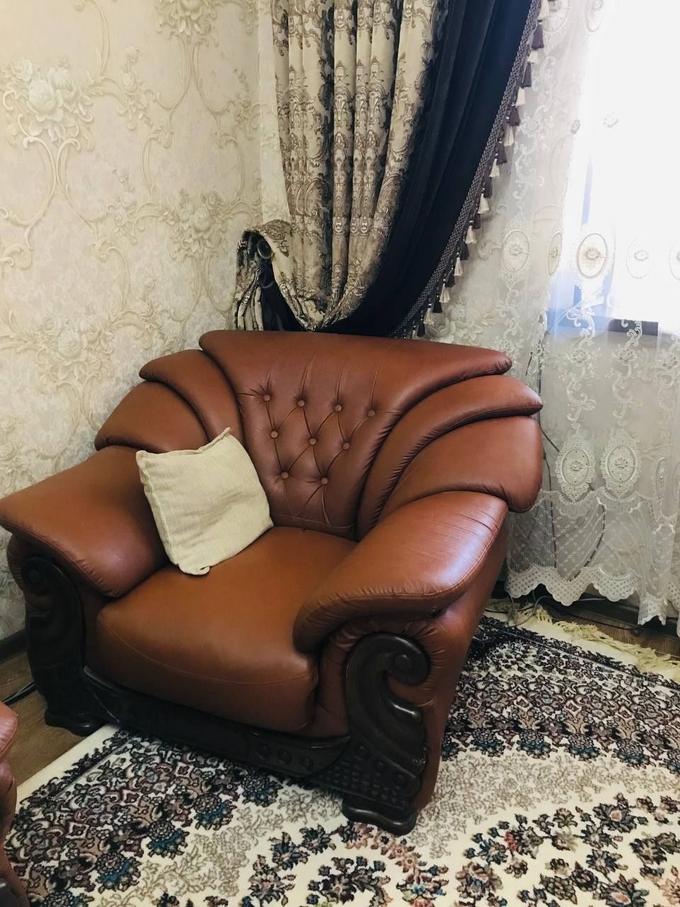 Диван и кресло ,комплект для зала и гостиной.