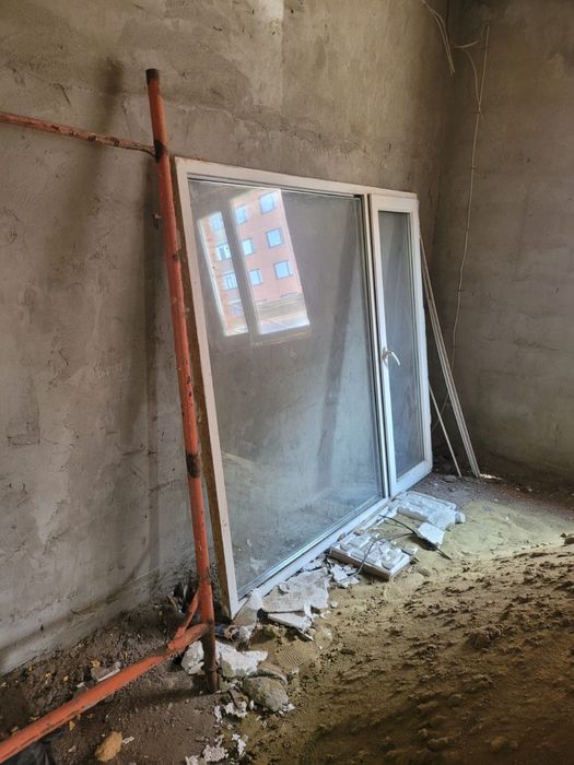 Пластиковое окно 178*188см, двойное стеклопакет