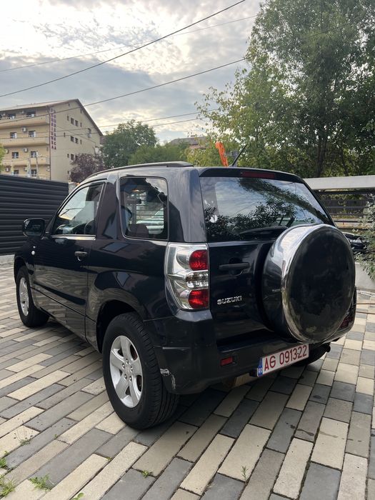 Suzuki grand vitara 2 usi