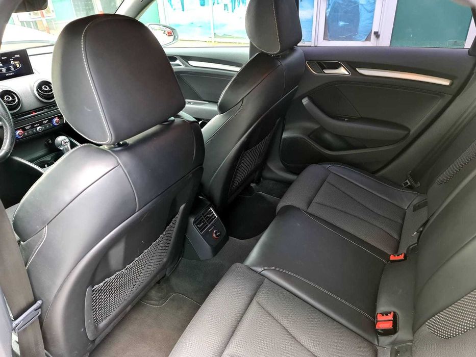 Audi A3/ Sportback S-line/ 1.6 TDI S-tronic