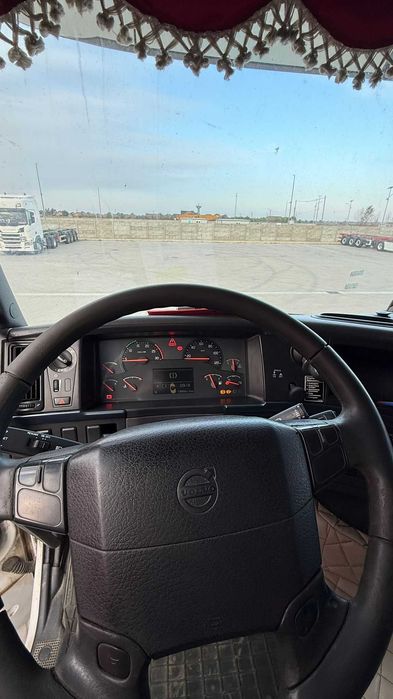 De vânzare cap tractor VOLVO