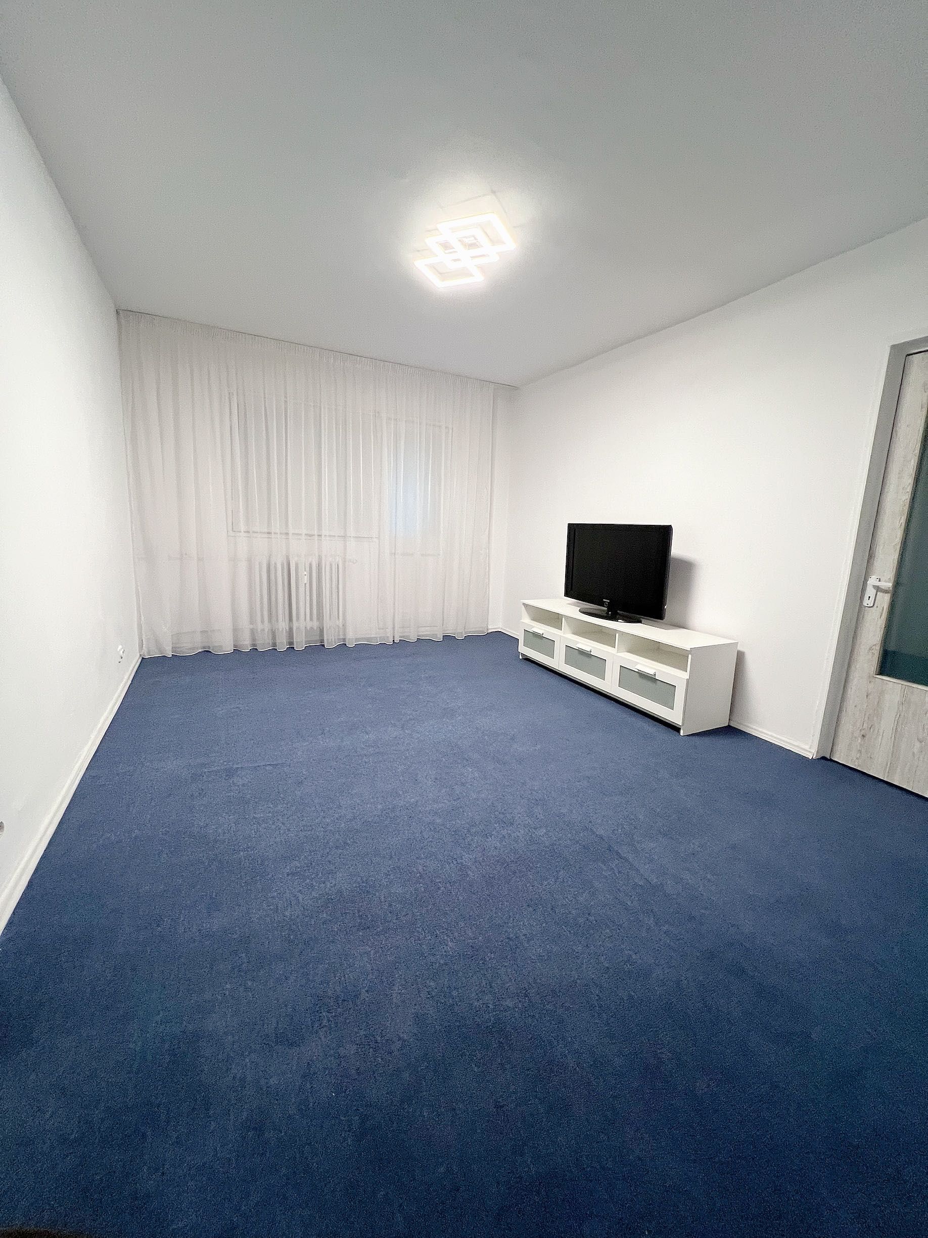 inchiriere apartament 3 camere, 2.300lei Berceni