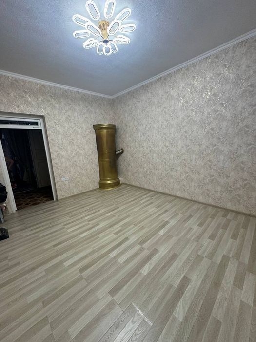 Продаётся  6 комнатная квартира