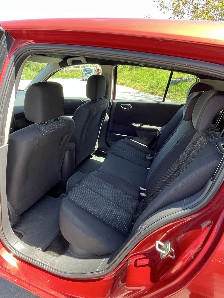 Renault Megane 1.6 16V – Бензин/Газ – Хечбек – 113 к.с. – 2002 г.