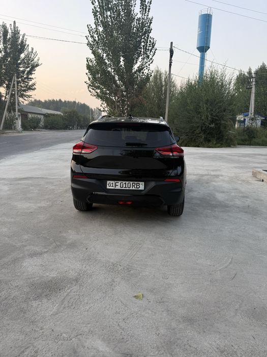 Машина таёр банк ва бартэр бор