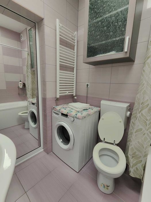 Apartament modernă cu balcon