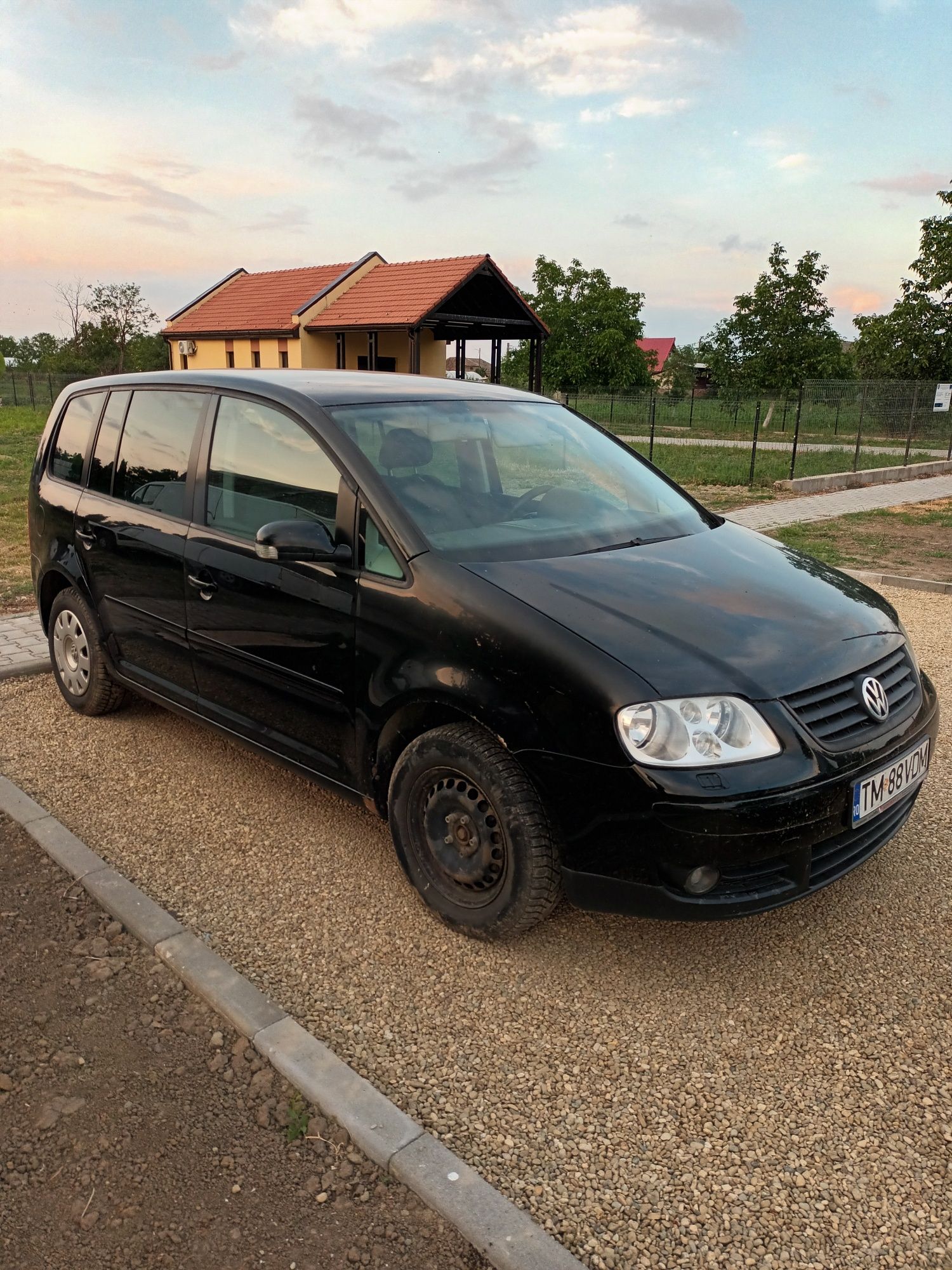 Volkswagen touran