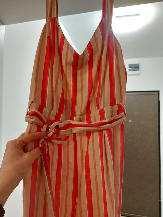 Vand rochii ocazie si salopeta orsay