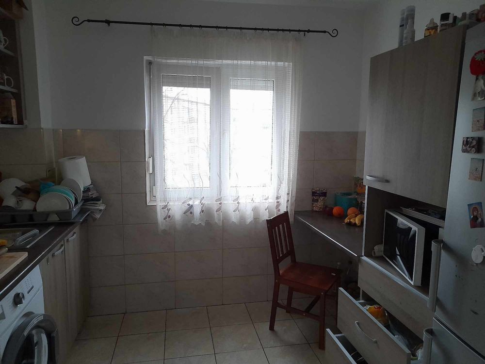 Vand apartament cu doua camere