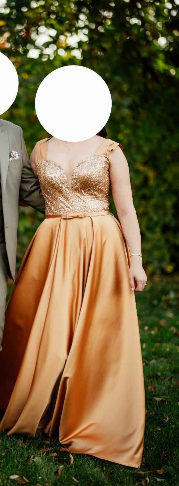 Rochie nasa aurie