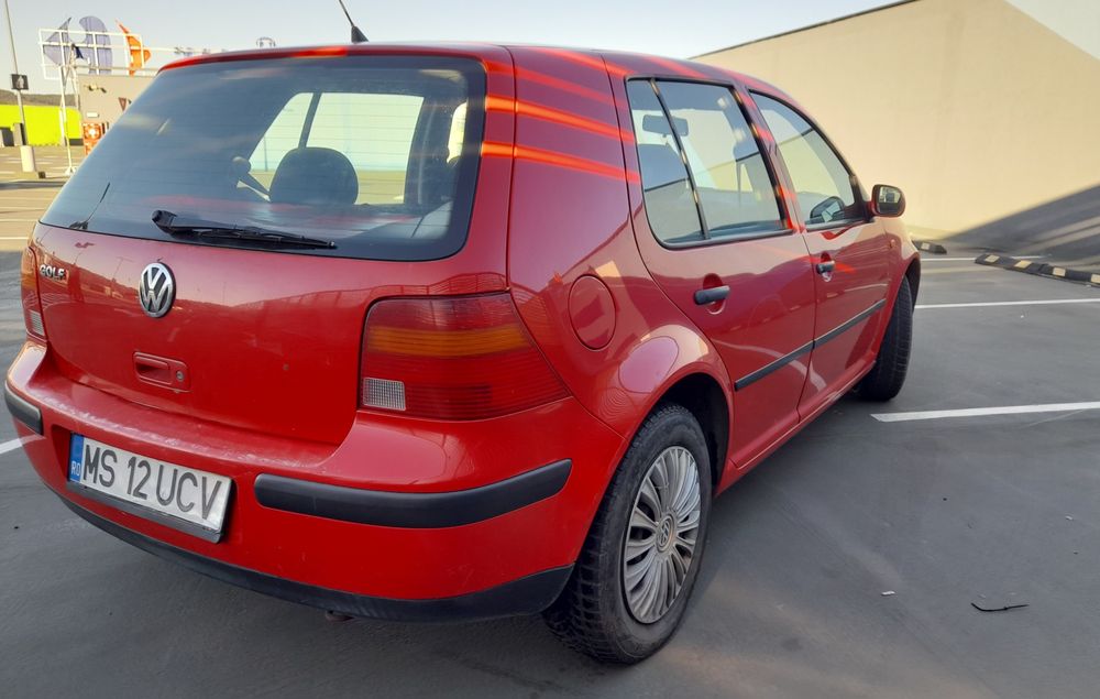 Vand Golf 4 1.4 benzina in stare buna!