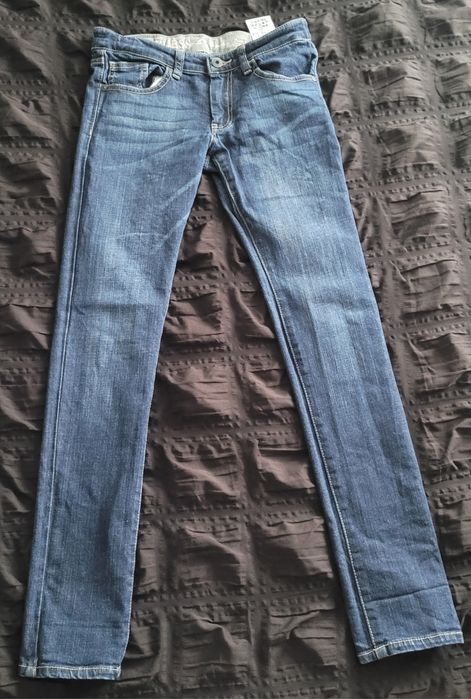Vand blugi Guess 10 ani