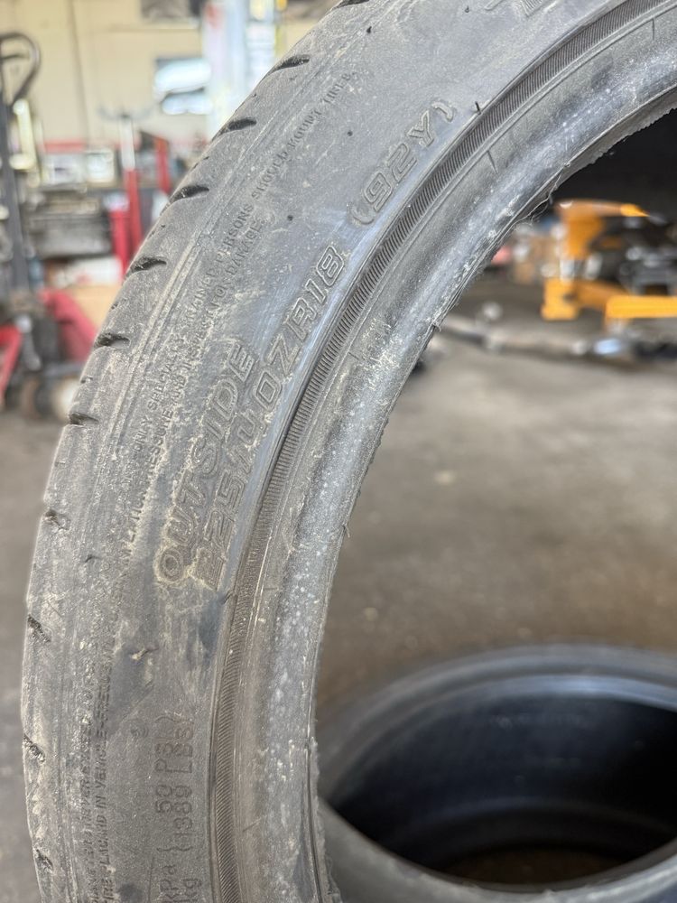 Гуми FALKEN 225/40R18