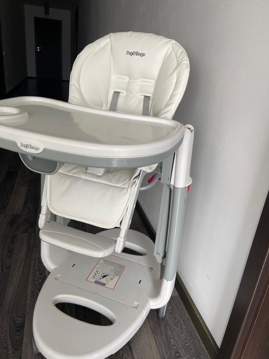 Vand scaun de masa pentru copii Peg Perego Tatamia