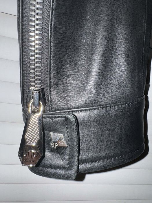 Продавам кожено яке Philipp Plein croco jacket