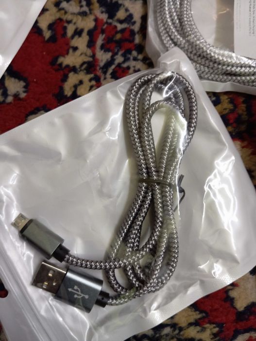 Кабели за зареждане