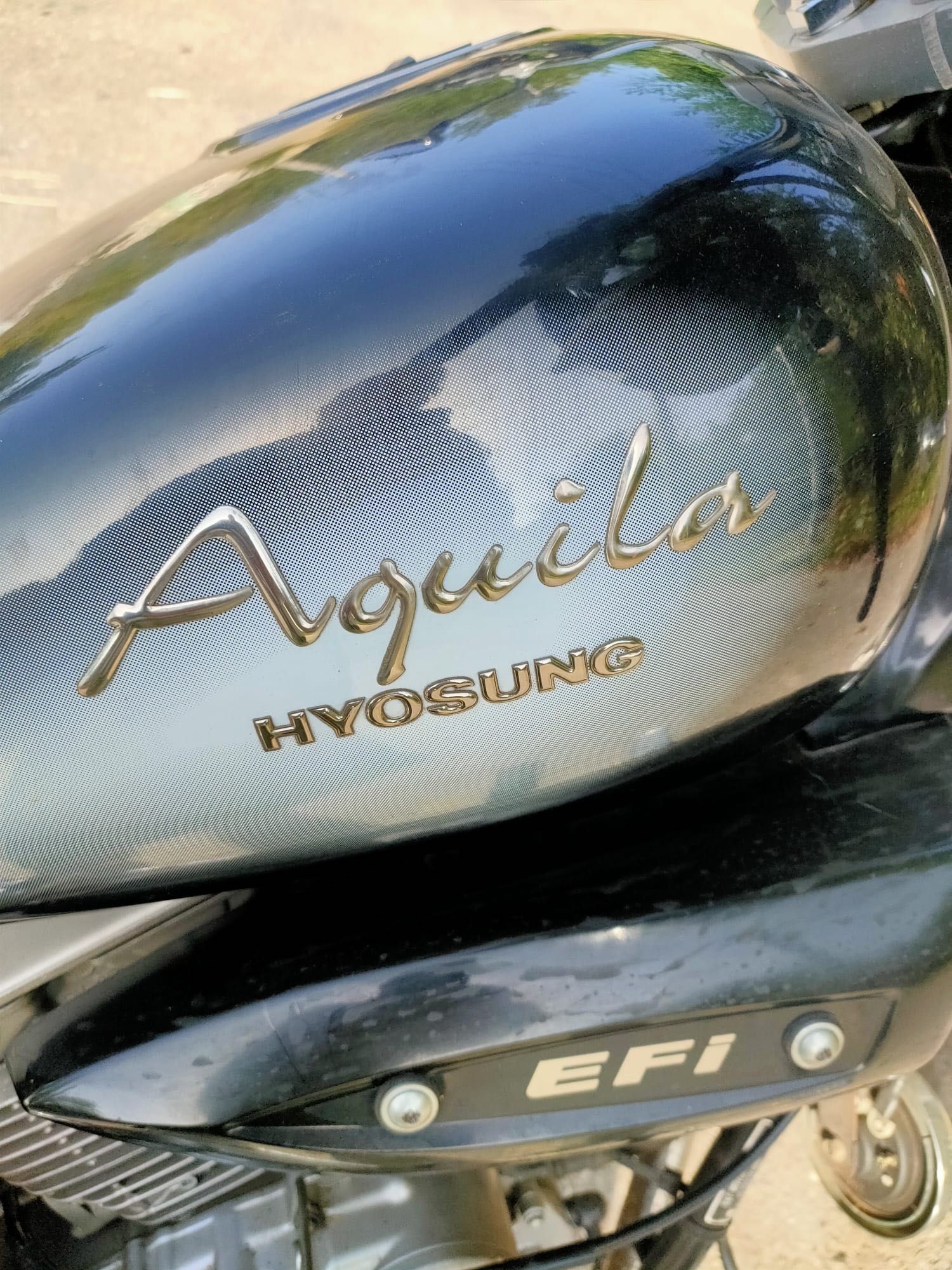 Motocicleta Aquila Hyosung 250