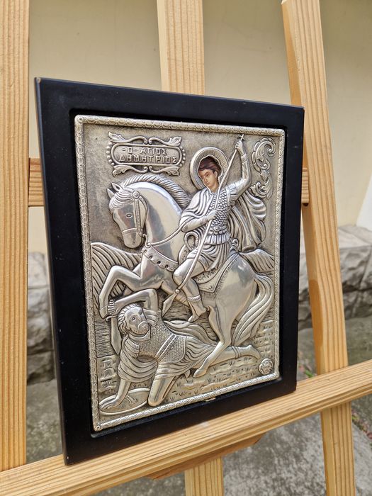 Прекрасна антикварна сребърна икона Свети Димитър