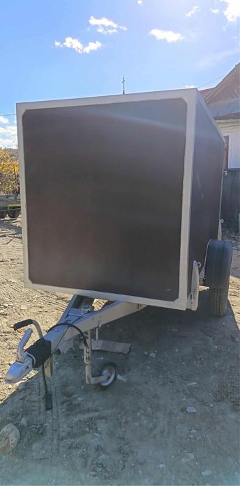 Vând remorcǎ 750 kg