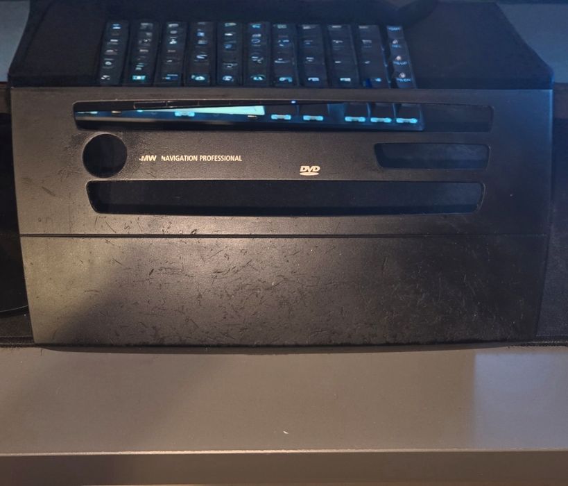 BMW E90 CCC панел.