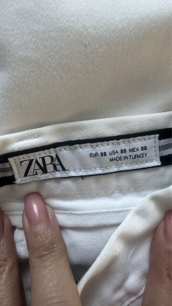 Pantaloni zara noi